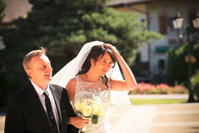 Ma robe de mariée - Ca y'est le Jour J , je rentre à la mairie dire OUI
