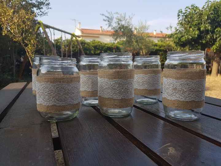 Réalisation pot de fleurs avec bocaux en verre, jute et dentelle - 3