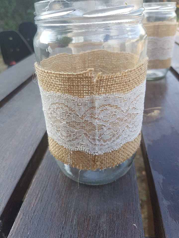 Réalisation pot de fleurs avec bocaux en verre, jute et dentelle - 4
