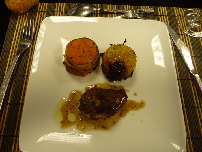 Plat : suprême de pigeonneau façon Rossini, aux morilles et légumes de saison