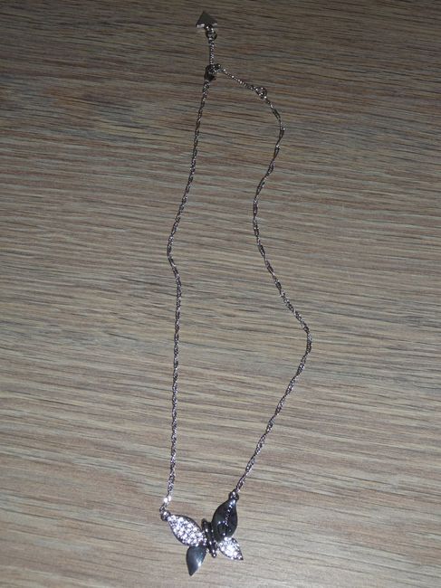 Pendentif Guess Papillon pour le retour de noces