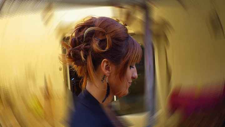 Derriere l'oreille: une clé de sol étoilée pour ma passion pour la musique ( chant et danse)