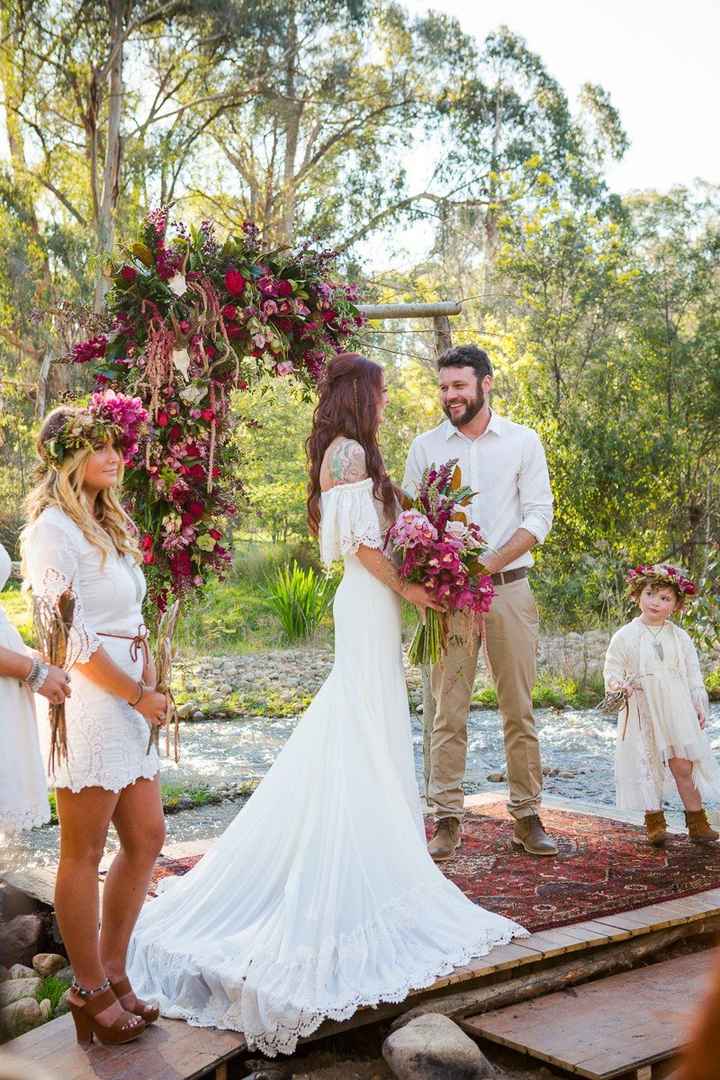voici le style de notre mariage souhaité ( couleur et taille bouquet/ robe) mais pas question que le
