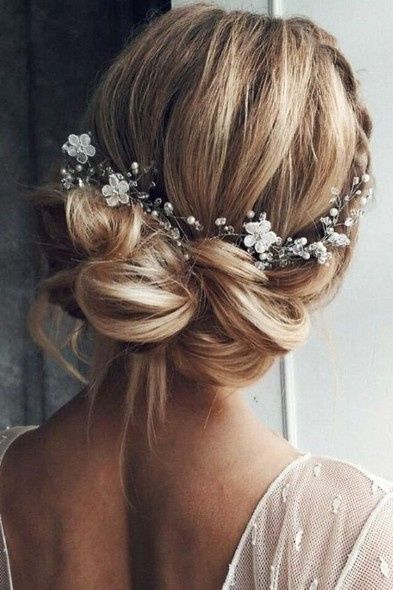 Chignon sur cheveux epaules ( celui ci j'adore!!)