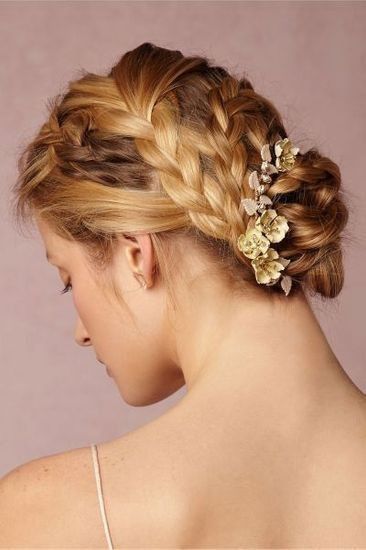 Chignon sur cheveux epaules