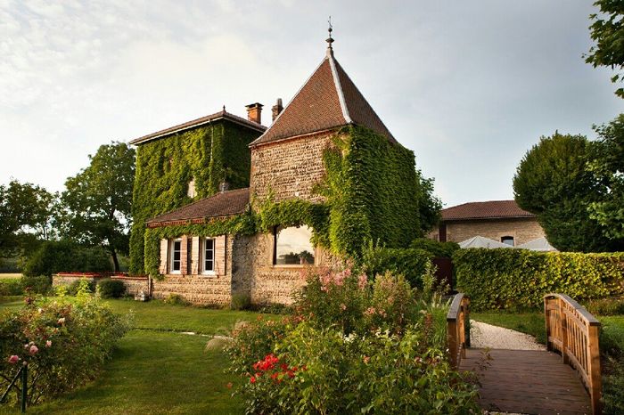 Cherche lieu rustique et champêtre de réception aux alentour de Lyon. 1