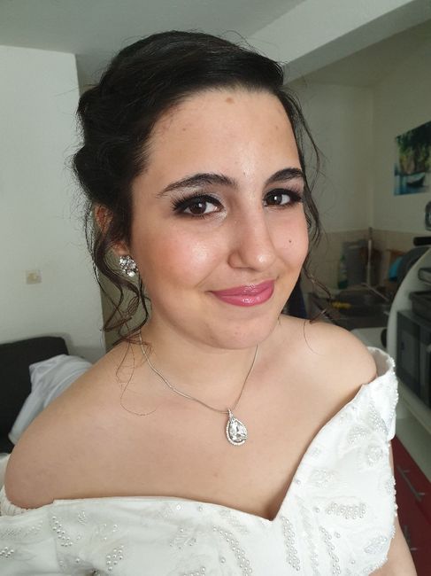Ma robe, ma coiffeure et mon maquillage 4