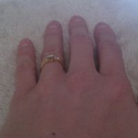 Qui porte une bague de fiançailles ? - 2