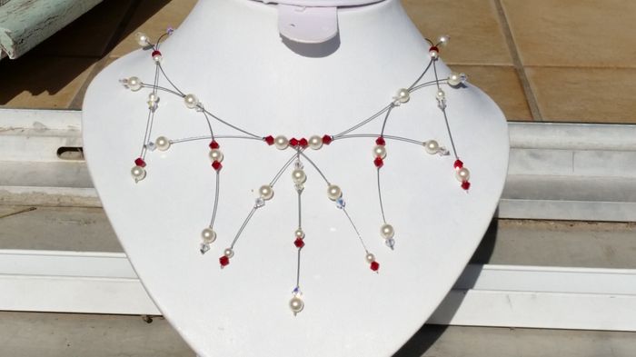 collier eclaté pour bustier