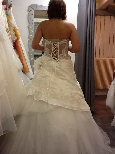 voila la robe vu de dos