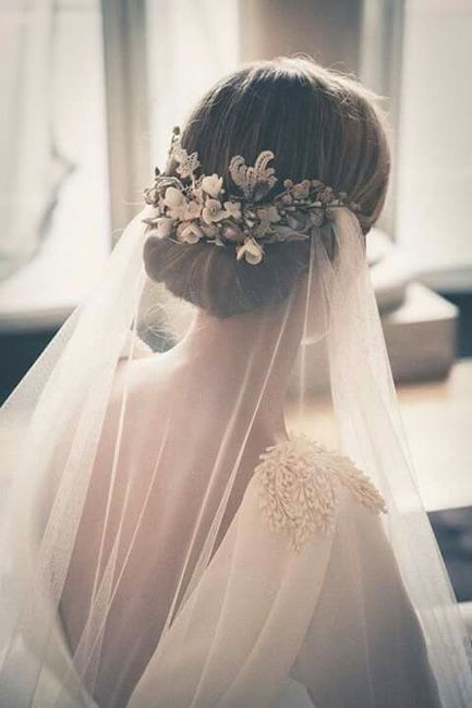 Couronne de fleurs et voile - 5
