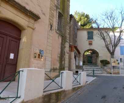 Le parvis de l'église