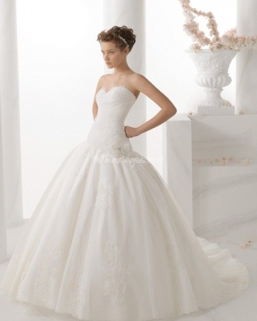 Discussion robes de mariée du 15 avril