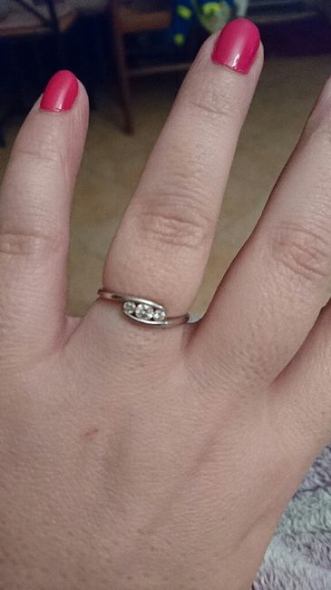 Ma bague de fiançailles... - 1