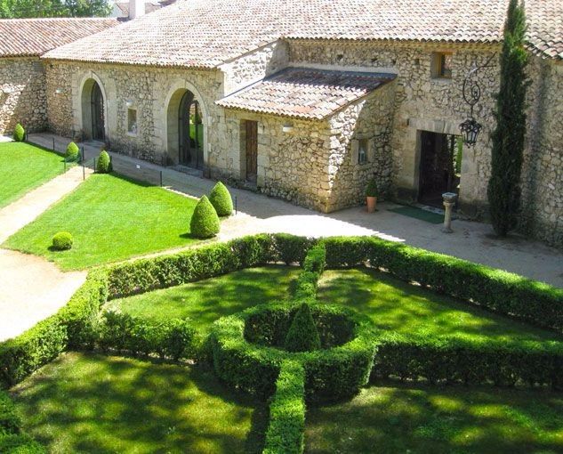 Chateau Pont Royal