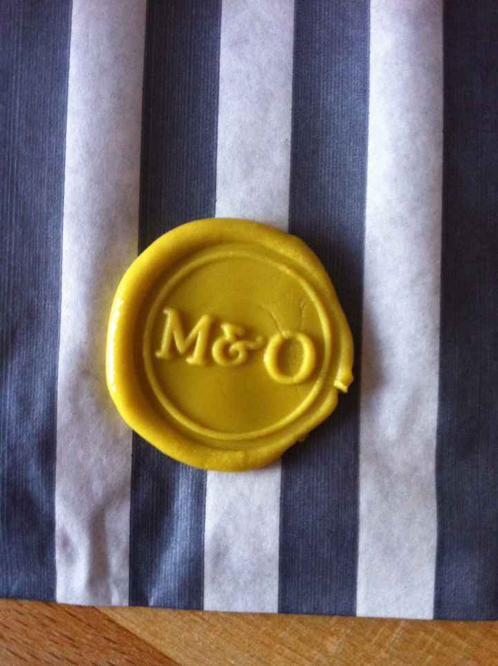 Cachet sachet candy bar