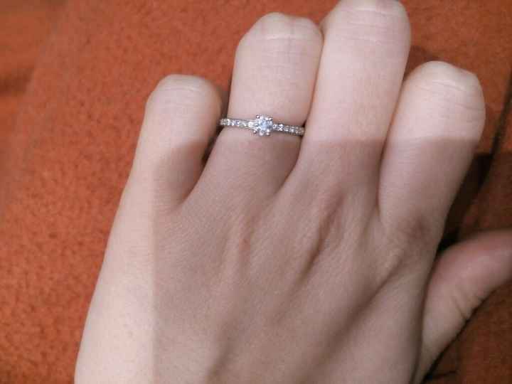 Avez-vous publié une photo de votre bague de fiançailles ? - 1