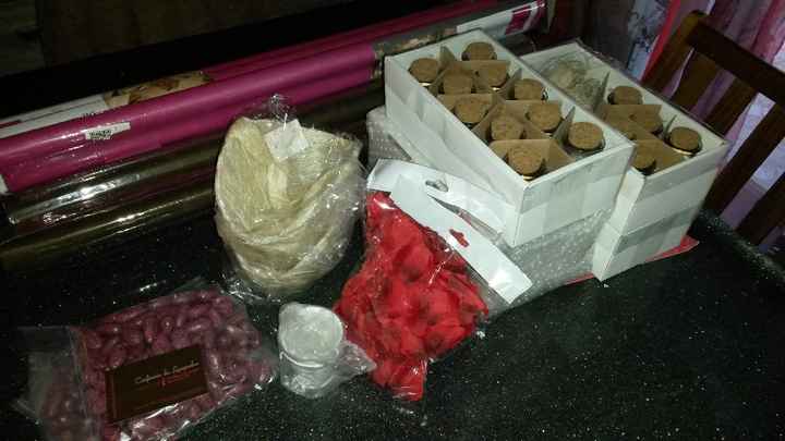 Les deux premiers colis