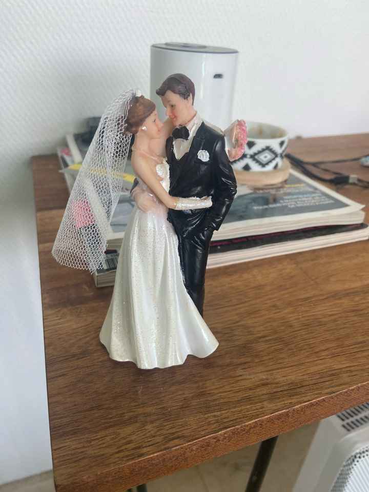 Peinture personnalisation figurines pièce montée 👪🍰👩‍👧 - 1