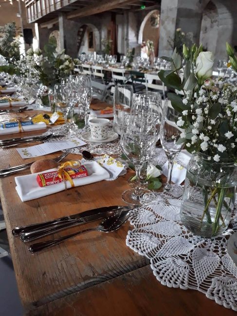 mariage avec tables sans nappe