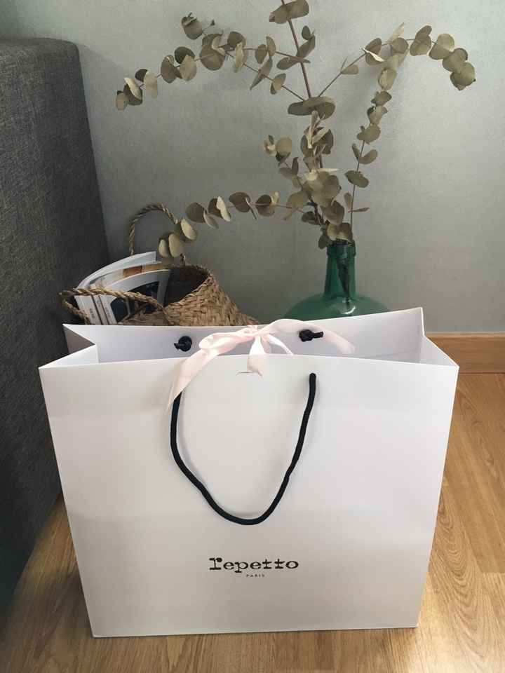 De jolies chaussures en cadeau !! - 1