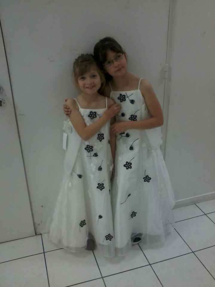 mes filles avec leurs robes