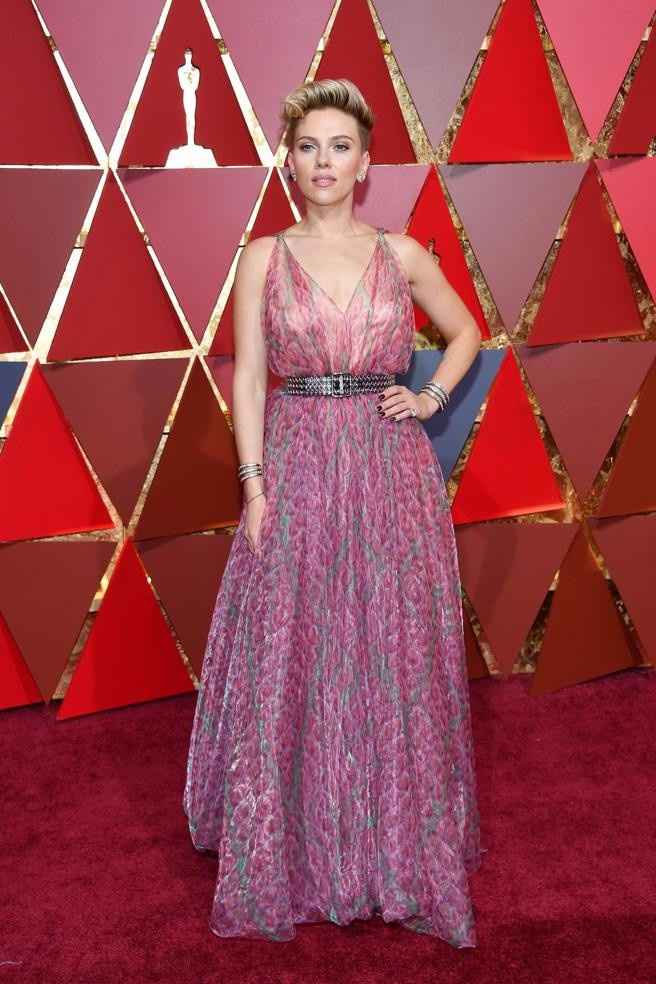 12) Scarlett Johansson de Alaïa