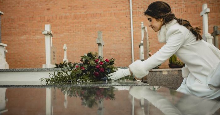 4 façons de rendre hommage aux personnes absentes 🕊️ 3