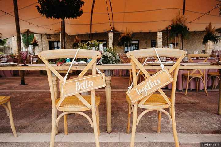 Des chaises Crossback, personnalisées différemment 🪑 - 1