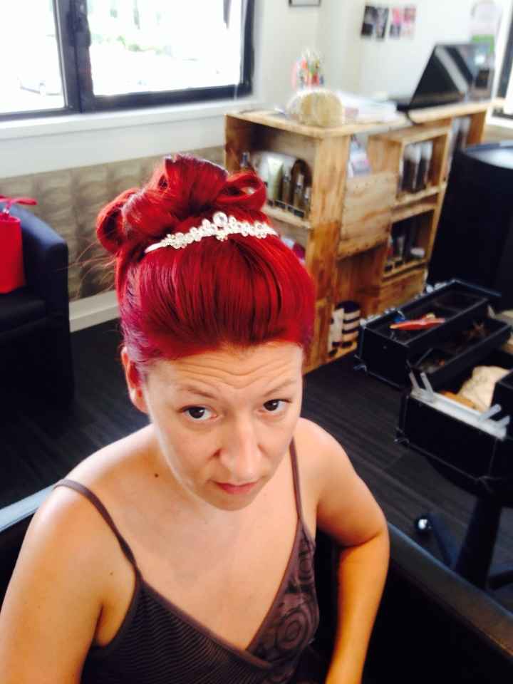 Accessoires pour cheveux : discrets ou voyants ? - 1