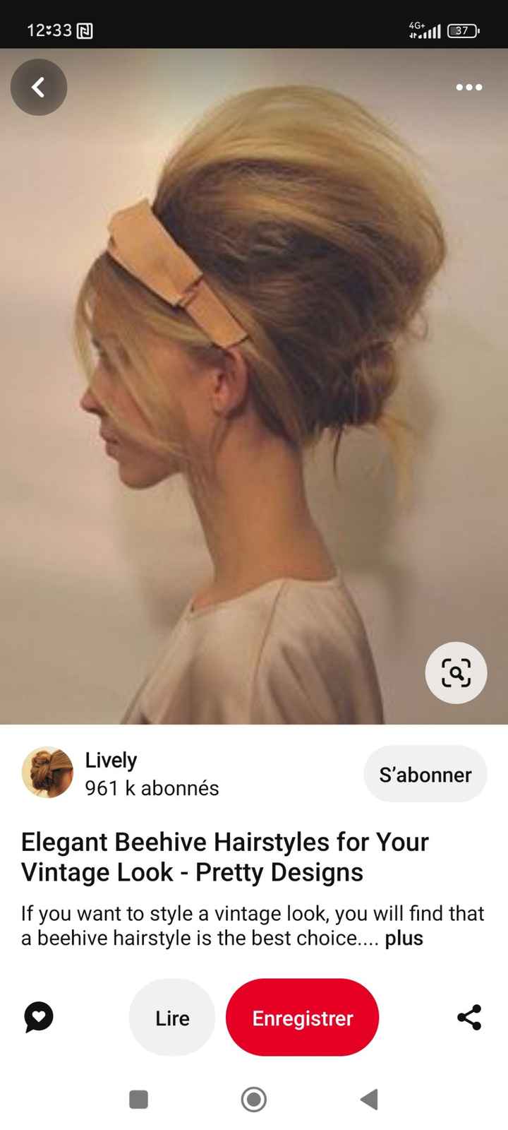 Des exemples de coiffures avec couronne de fleurs? - 1