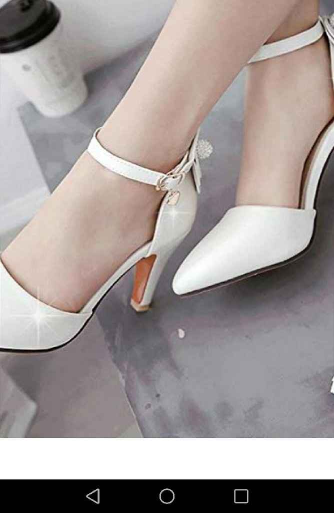 Chaussures trouvées ! 👠👣 - 1