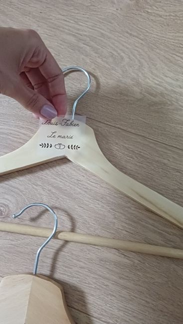 Nos cintres de mariés personnalisés 🕊️ 3