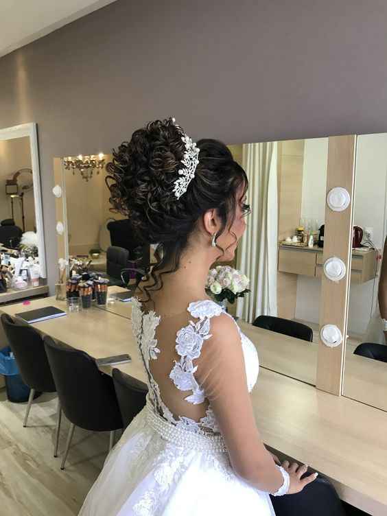Aidez moi svp, recherche coiffeuse maquilleuse à domicile Loire-atlantique - 3