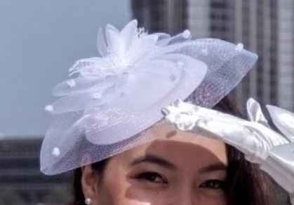 Finir sa mise en beauté avec un chapeau 👒 - 1