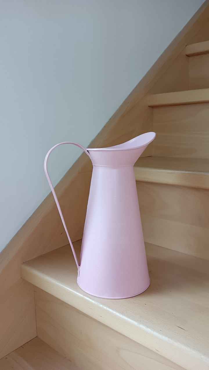 diy cruche en métal rose pour fleurs et panneau multi-directionnels 🍶🌸 - 4