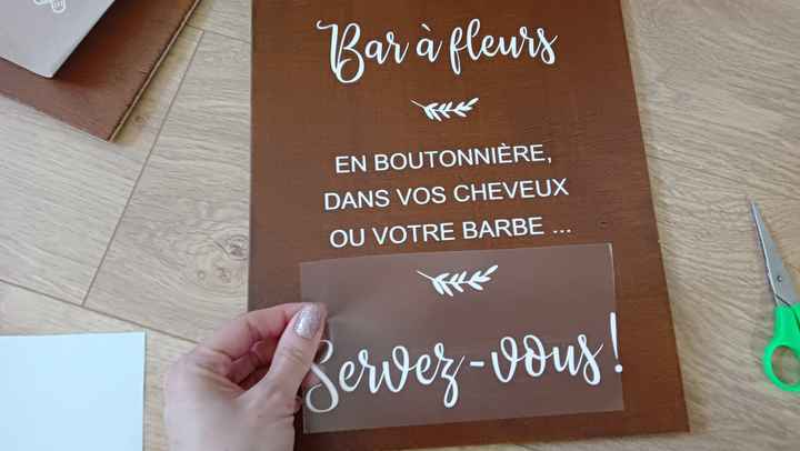 Tuto application sticker écriture blanche pour panneau en bois, cartonné ou miroir 🟫 - 3
