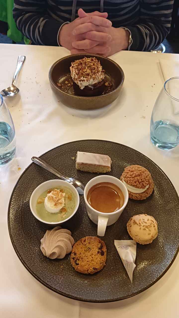 Petit resto en amoureux pour se poser dans les préparatifs du mariage 🥗🍰🥂 - 3