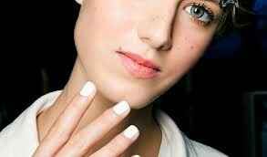 Urgence absolue pour mes ongles!!! panique à bord !!! - 1