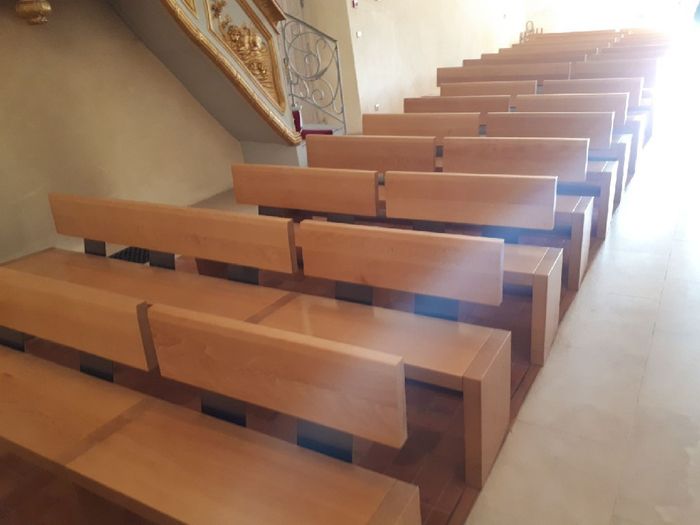Banc d'église. - 2
