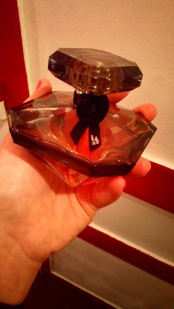 Dans mon kit de survie, il y a ce parfum  👰 - 1