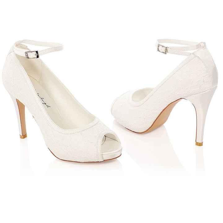  Chaussures. - 3