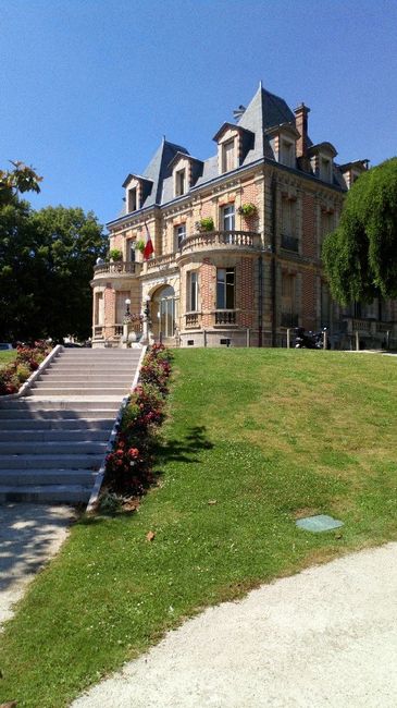 Ma mairie et église. - 6