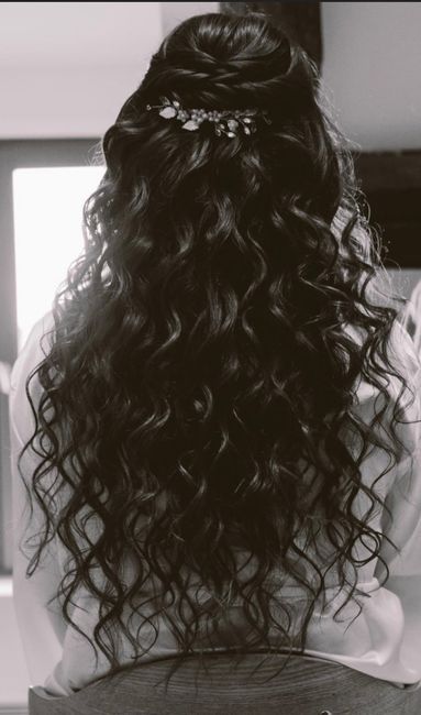 Cheveux détachés ou attachés ? 7