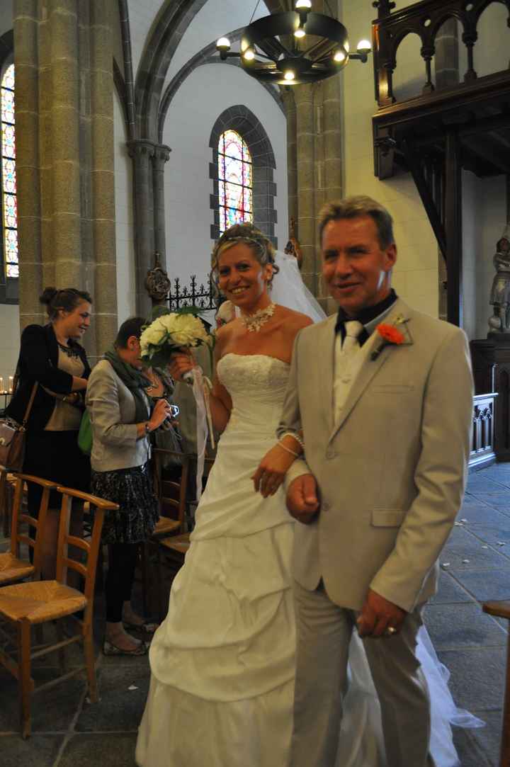 entrer dans l église