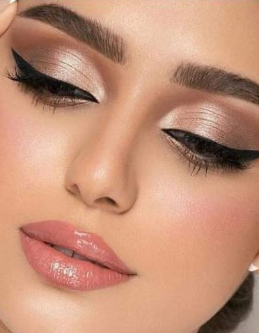Tendance 2023 pour le maquillage 30