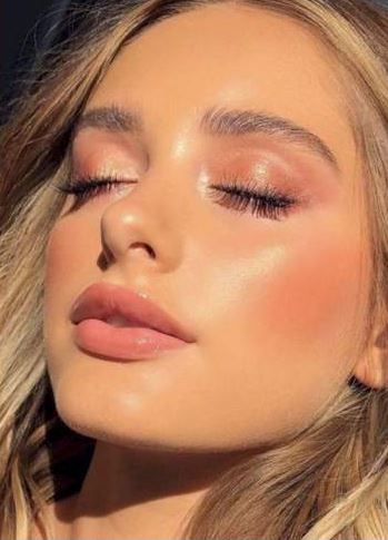 Tendance 2023 pour le maquillage 47