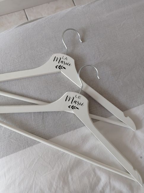 Nos cintres de mariés personnalisés 🕊️ 5