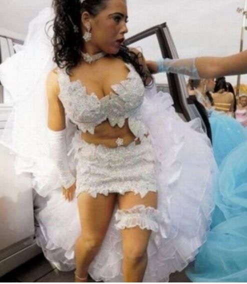 Pour rire un peu : Les pires robes de Mariées. 3