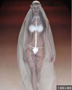 Pour rire un peu : Les pires robes de Mariées. 8